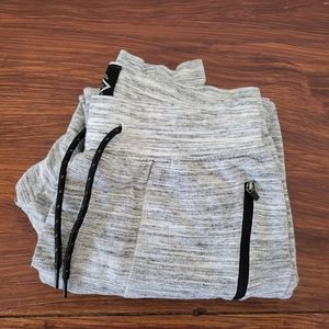 BKC white gray black design joggers  M